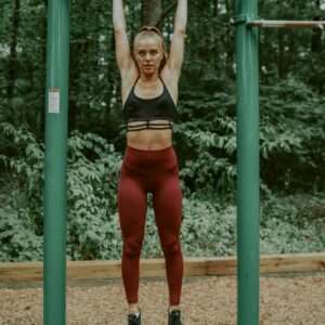 Toes to bar